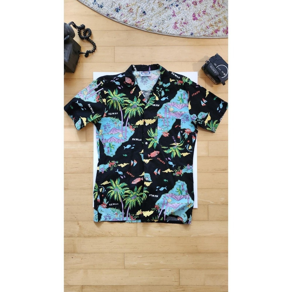 Vintage USA Hawaiin Map Print Short Sleeve Black Button Down Shirt